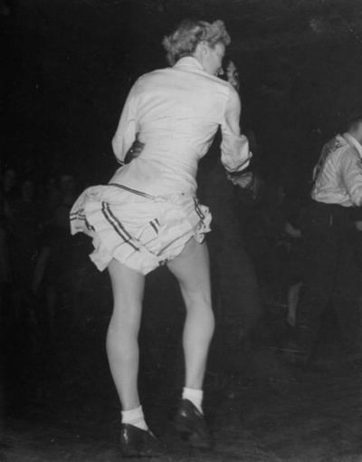 151 Tottenham Court Road 1944 - Paramount Dance Hall.jpg. Click on the picture to enlarge